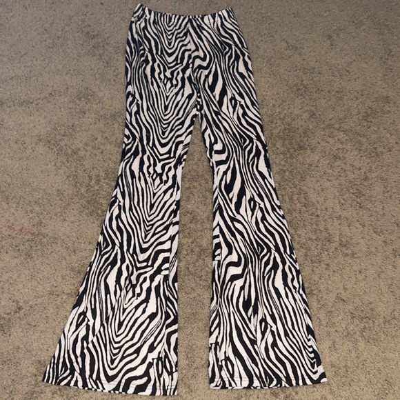 NWOT Zebra Print Flare Pants - Picture 2 of 5